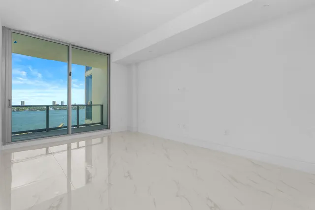 $1,950,000 | 220 Lake Shore Drive, Unit 1210, Lake Park, FL 33403