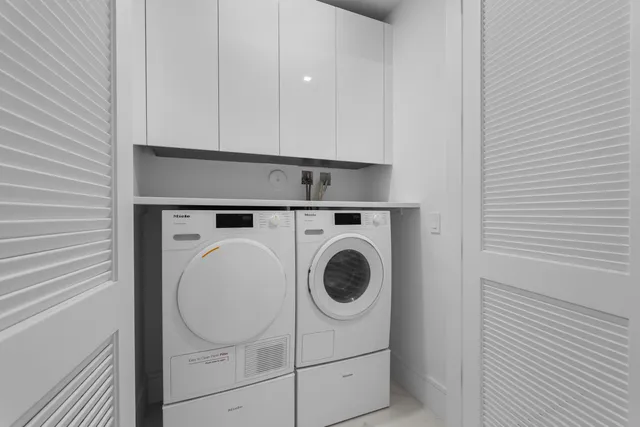 $1,950,000 | 220 Lake Shore Drive, Unit 1210, Lake Park, FL 33403