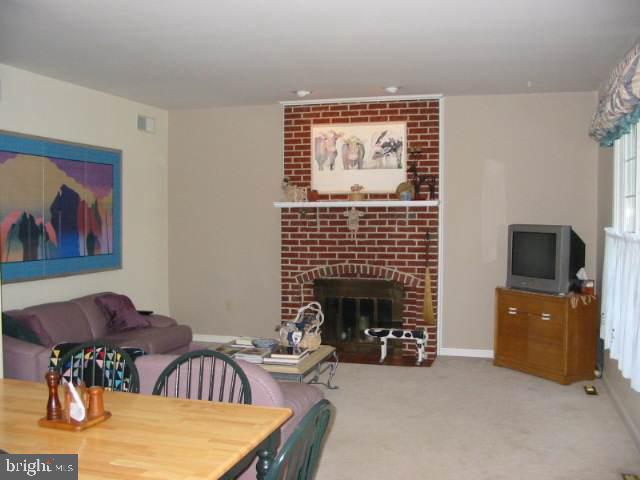 305 Highland Road Hershey, PA 17033 - Photo 3 of 6