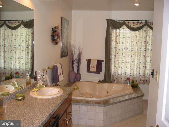 305 Highland Road Hershey, PA 17033 - Photo 5 of 6