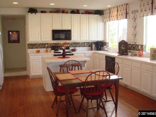 446 Calgary Court Reno, NV 89511 - Photo 2 of 9 Photo 2
