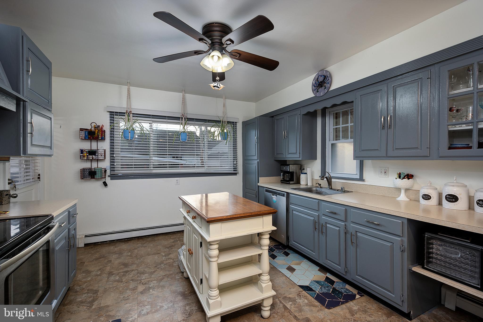 2723 Alden Road Baltimore, MD 21234 - Photo 12 of 35 Kitchen