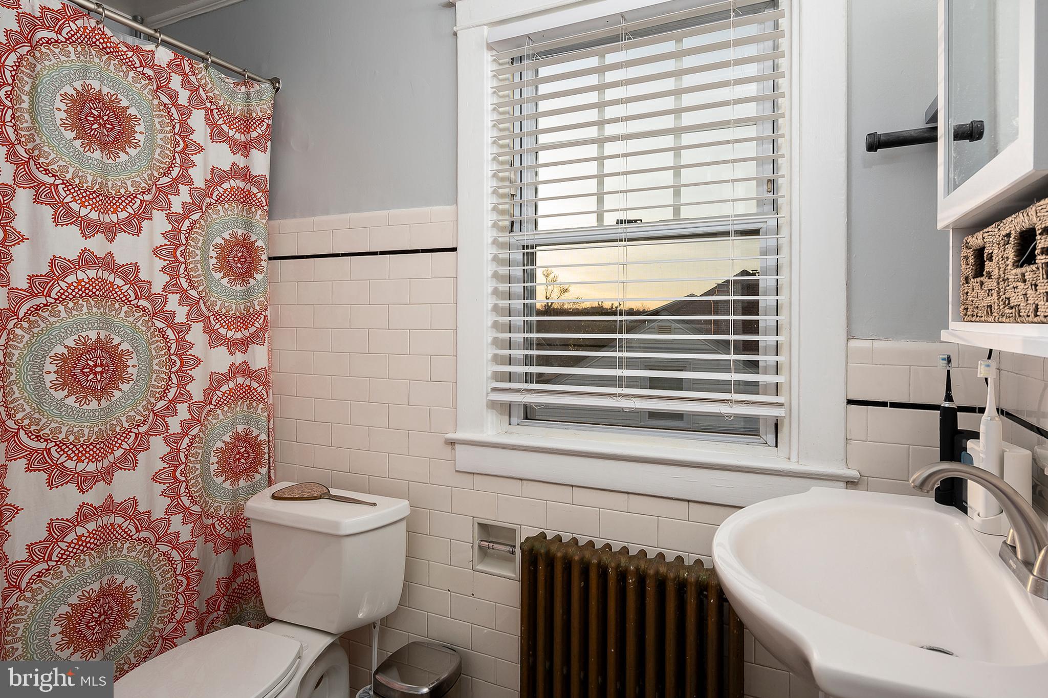 2723 Alden Road Baltimore, MD 21234 - Photo 20 of 35 Bathroom