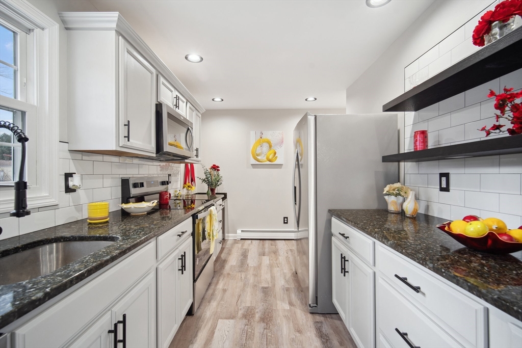 178 Flint Street Springfield, MA 01129 - Photo 1 of 32 Gallery Image 1