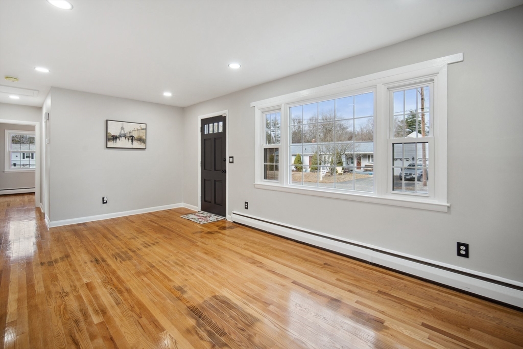 178 Flint Street Springfield, MA 01129 - Photo 12 of 32 Gallery Image 12