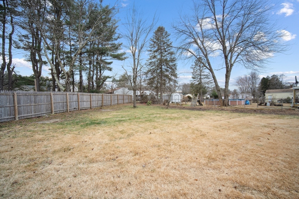 178 Flint Street Springfield, MA 01129 - Photo 25 of 32 Gallery Image 25