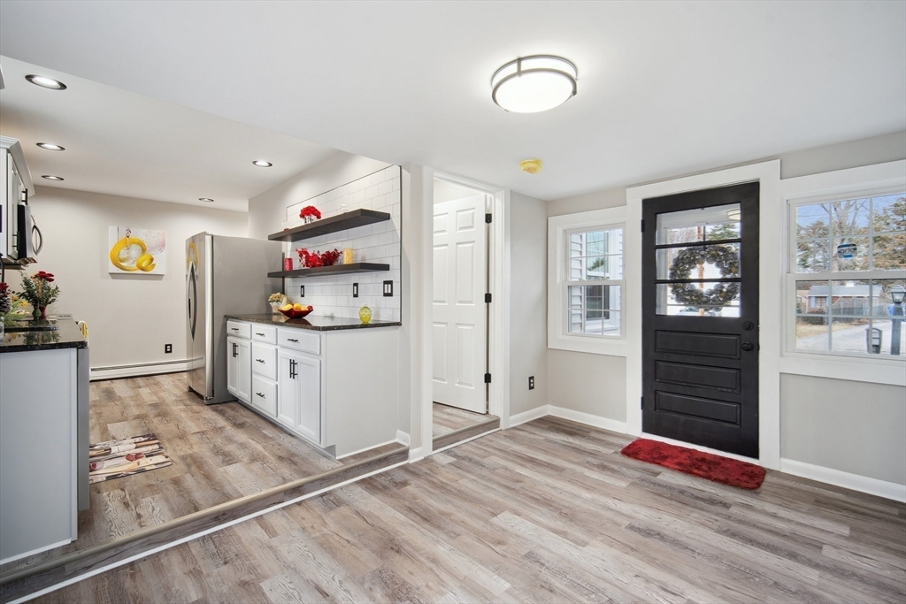 178 Flint Street Springfield, MA 01129 - Photo 5 of 32 Gallery Image 5