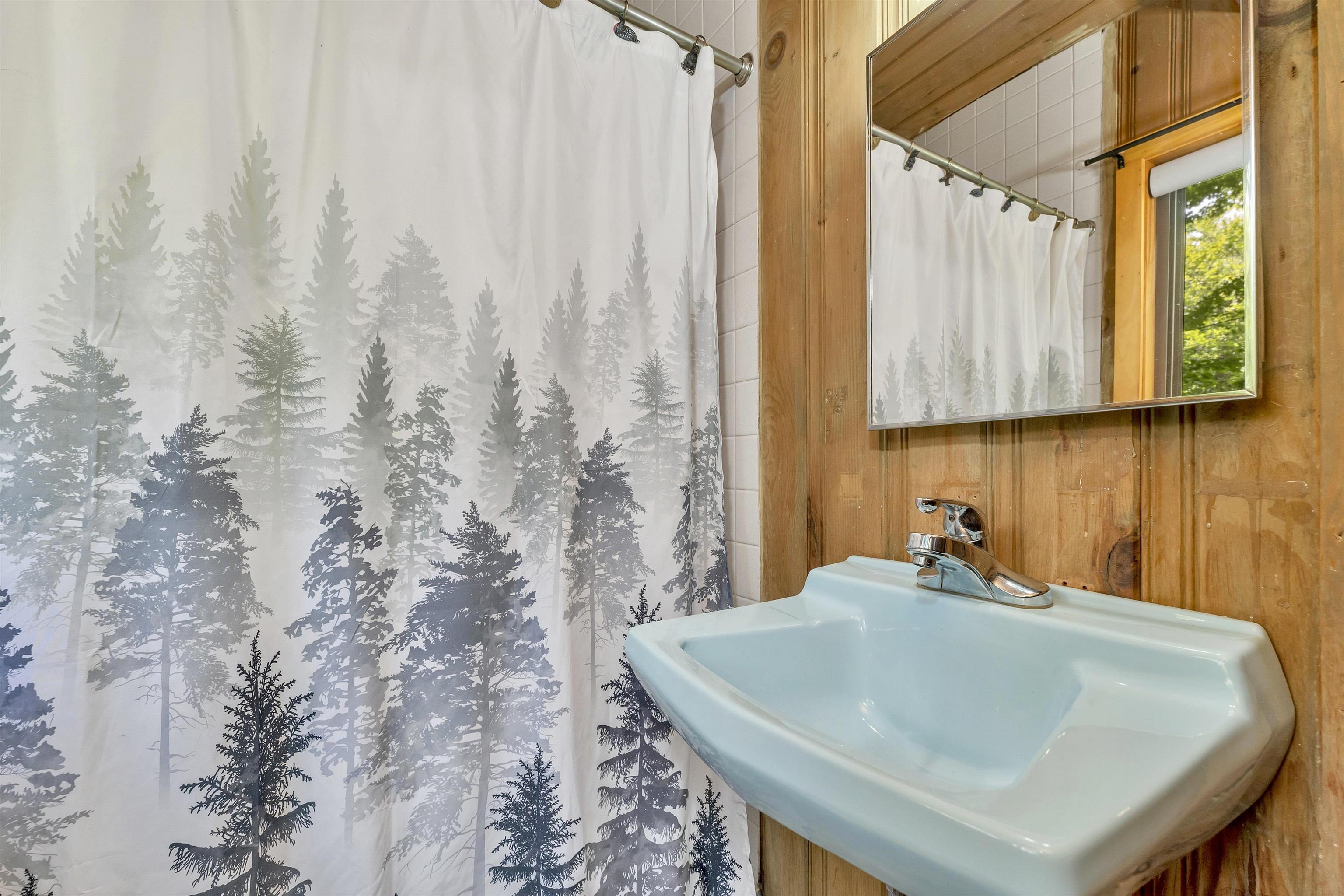 7 Ethan Allen Road Tuftonboro, NH 03816 - Photo 11 of 38