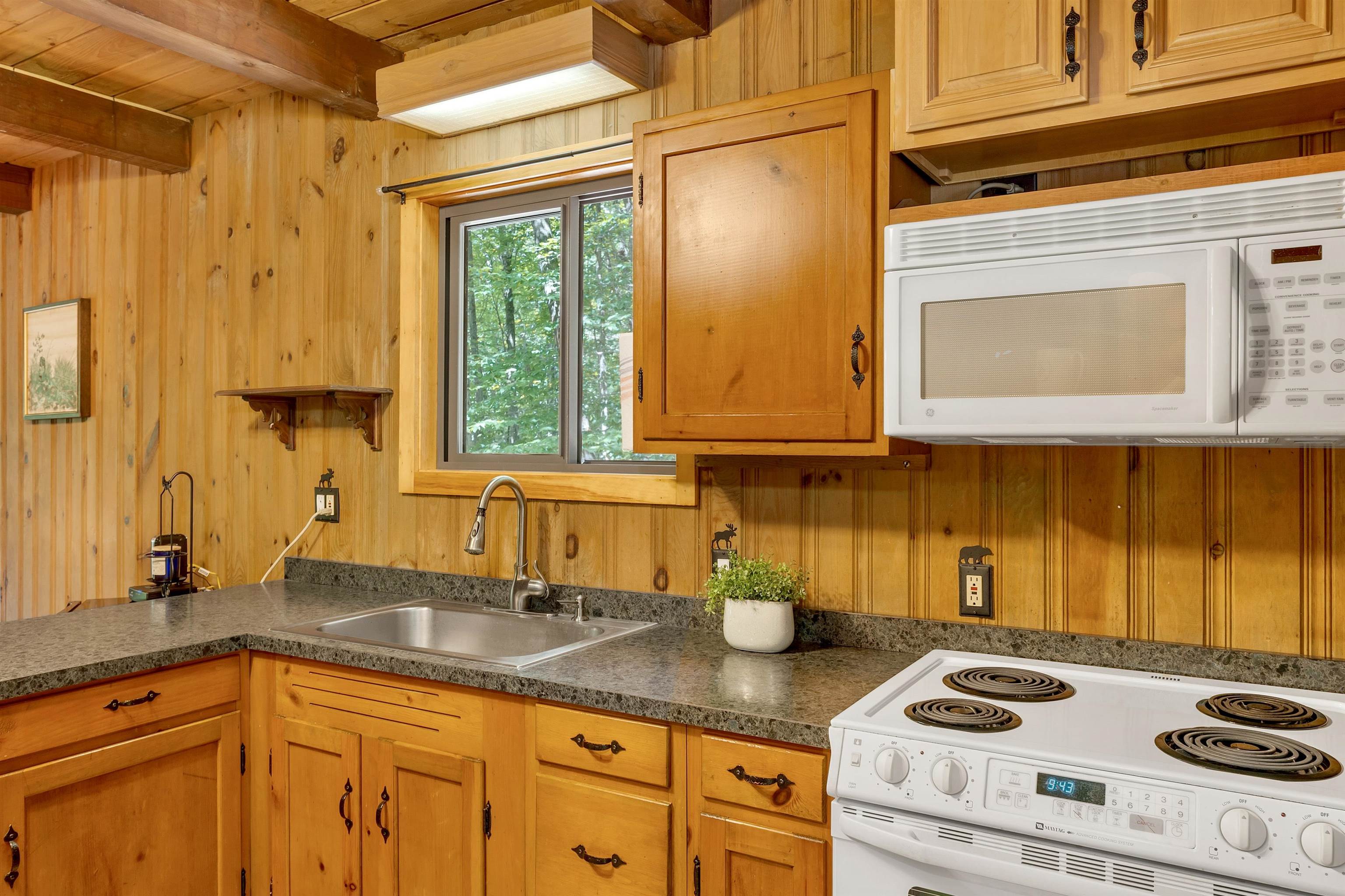 7 Ethan Allen Road Tuftonboro, NH 03816 - Photo 8 of 38