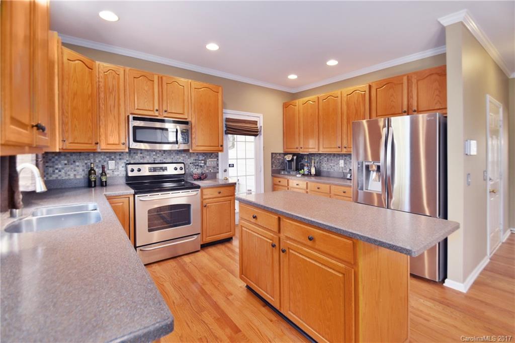 6528 Elfreda Road Charlotte, NC 28270 - Photo 6 of 22