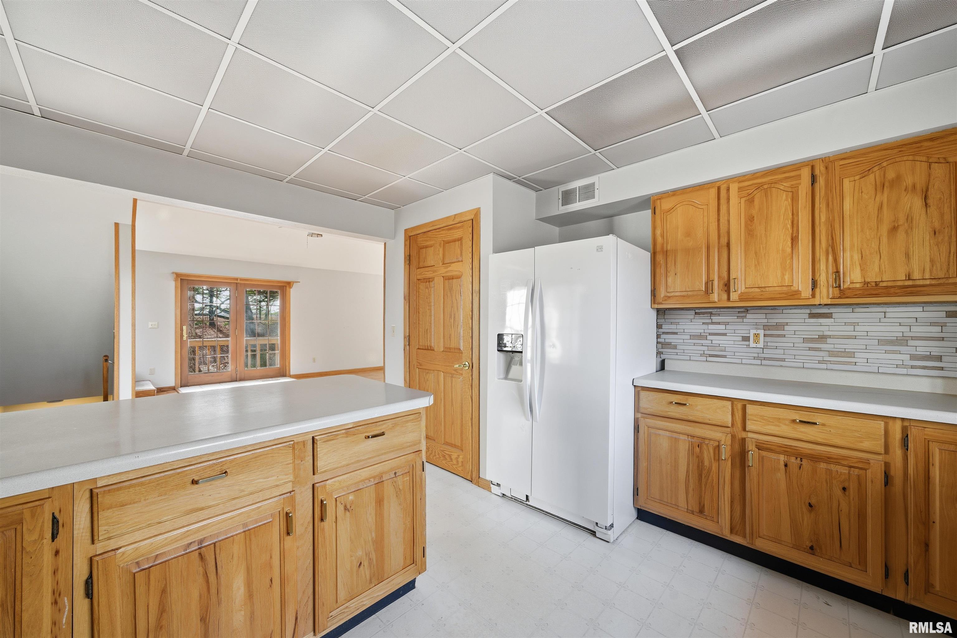 2075 Zion Oaks Road Pekin, IL 61554 - Photo 15 of 71 Gallery Image 15