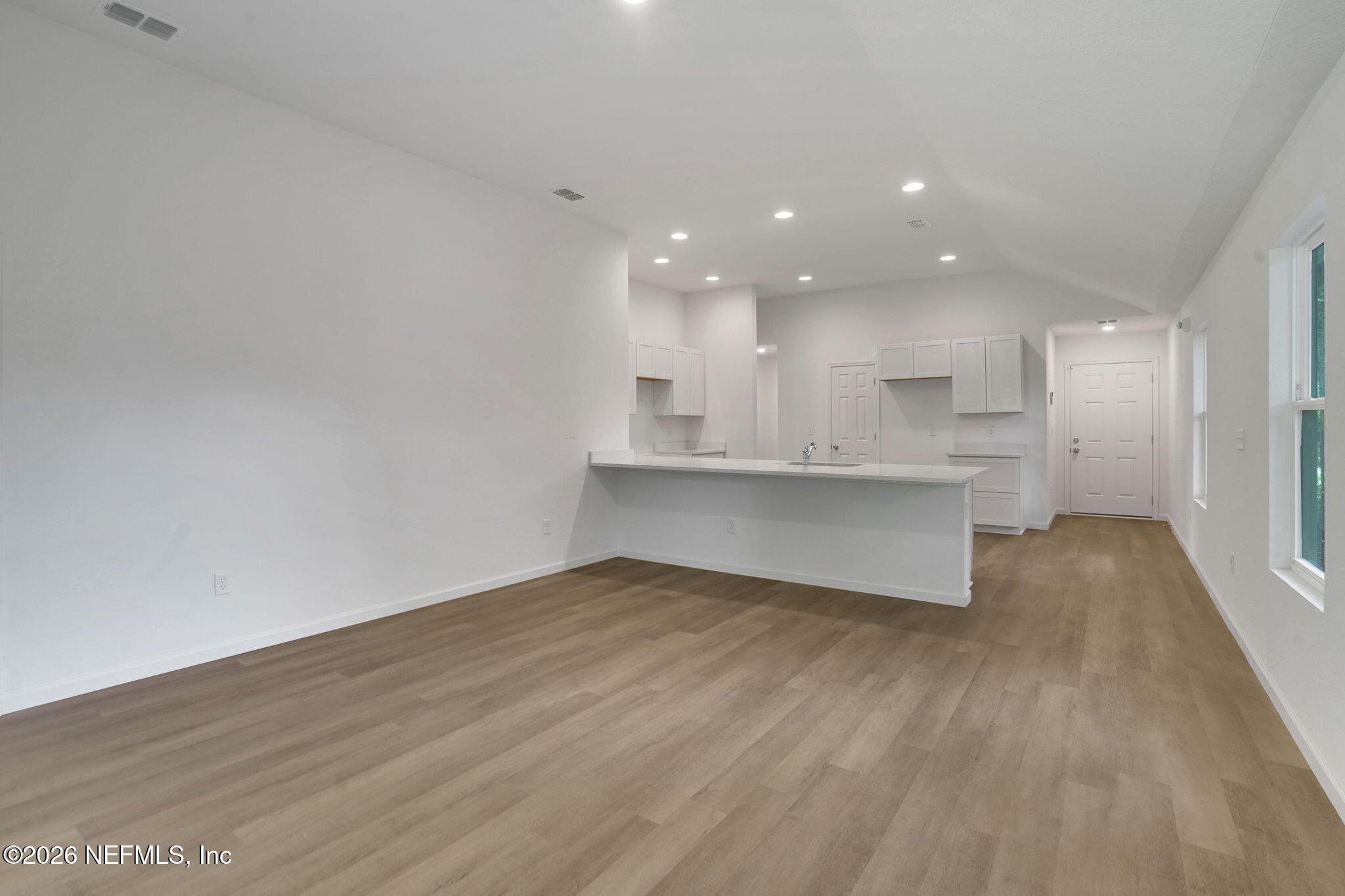 5737 Vernon Road Jacksonville, FL 32209 - Photo 14 of 21 Living