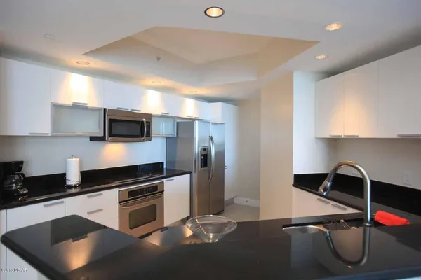 $2,800 | 231 Riverside Drive, Unit 17061, Holly Hill, FL 32117