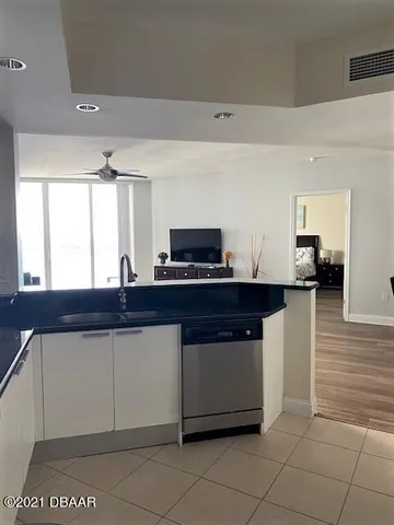 $2,800 | 231 Riverside Drive, Unit 17061, Holly Hill, FL 32117