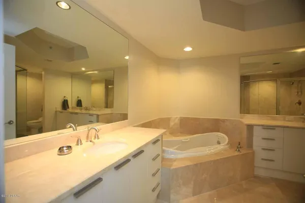 $2,800 | 231 Riverside Drive, Unit 17061, Holly Hill, FL 32117