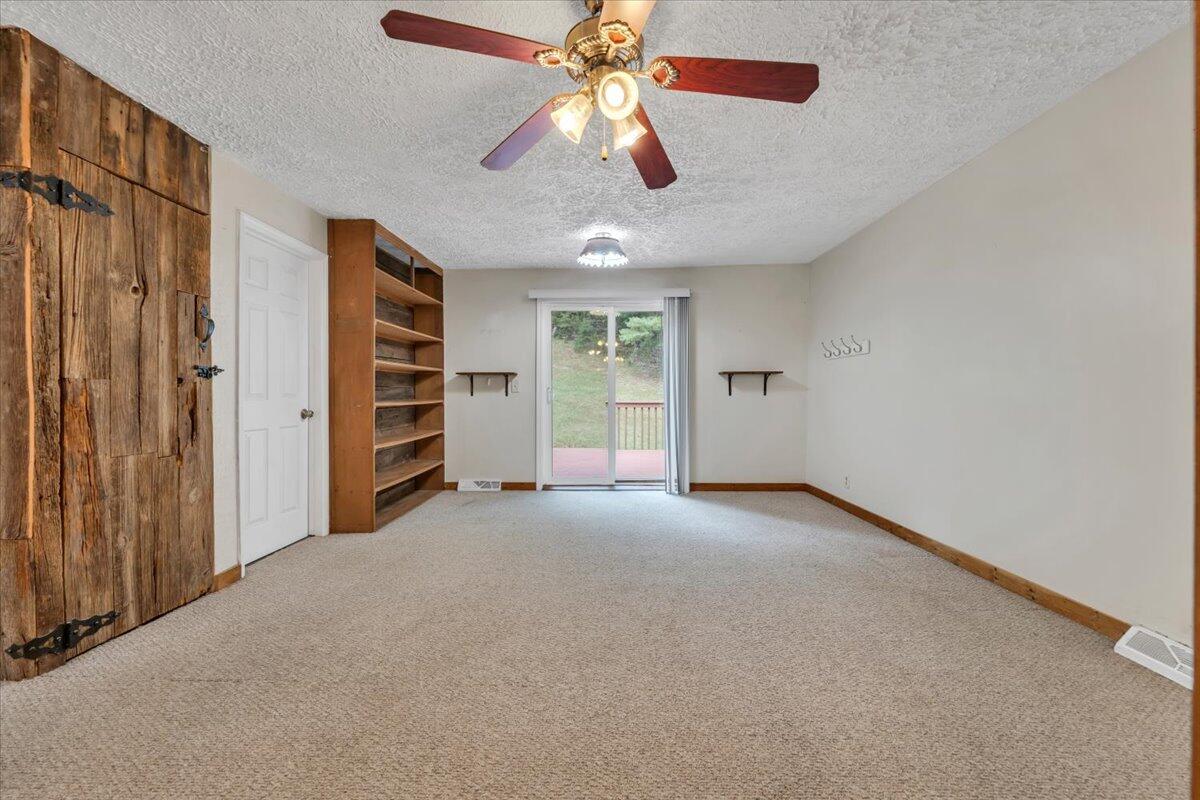 2840 Sha-Al Road Roanoke, VA 24014 - Photo 29 of 57 29-MIB00389