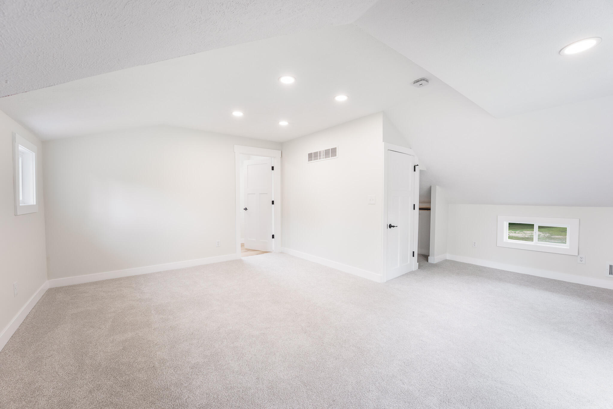 1021 Marsh Road Plainwell, MI 49080 - Photo 13 of 25 DSC00647-Edit