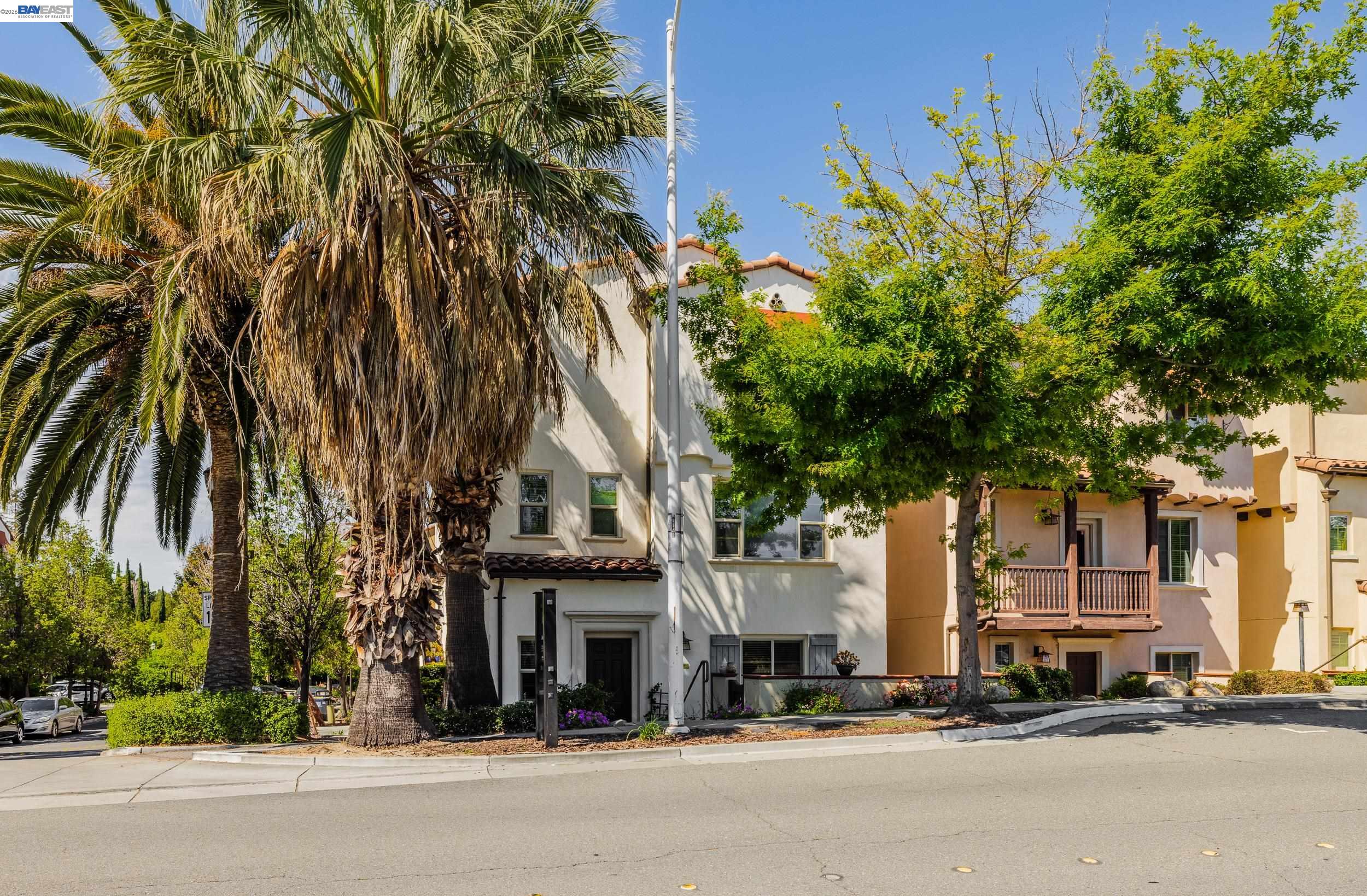 908 Smith Lane Milpitas, CA 95035 - Photo 3 of 38