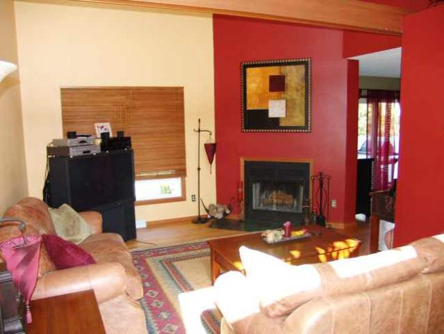 8 Neil Court Rensselaer, NY 12144 - Photo 4 of 7 Photo 4