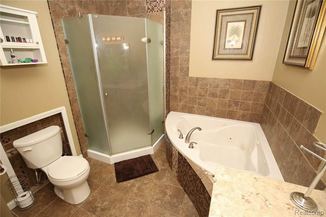 4659 Amberwood Court Rochester, MI 48306 - Photo 14 of 30 ZT7A5609.jpg