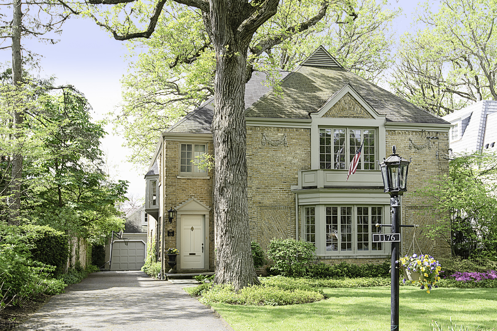 1176 Chatfield Road Winnetka, IL 60093 - Photo 2 of 21