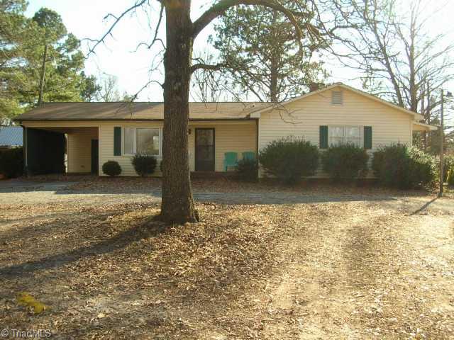 254 Louya Road Lexington, NC 27292 - Photo 1 of 6 Exterior Front. exterior side view