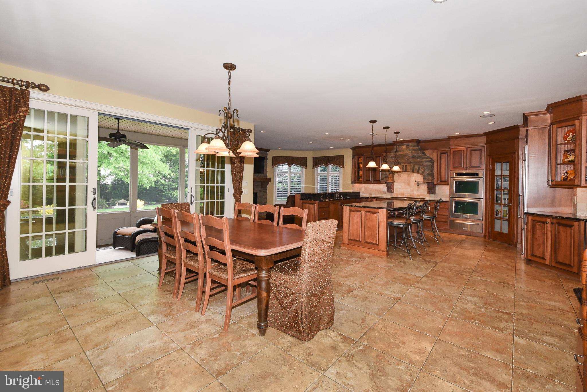 200 Wood Spring Road Gwynedd Valley, PA 19437 - Photo 24 of 71 Kitchen w. Breakfast Room