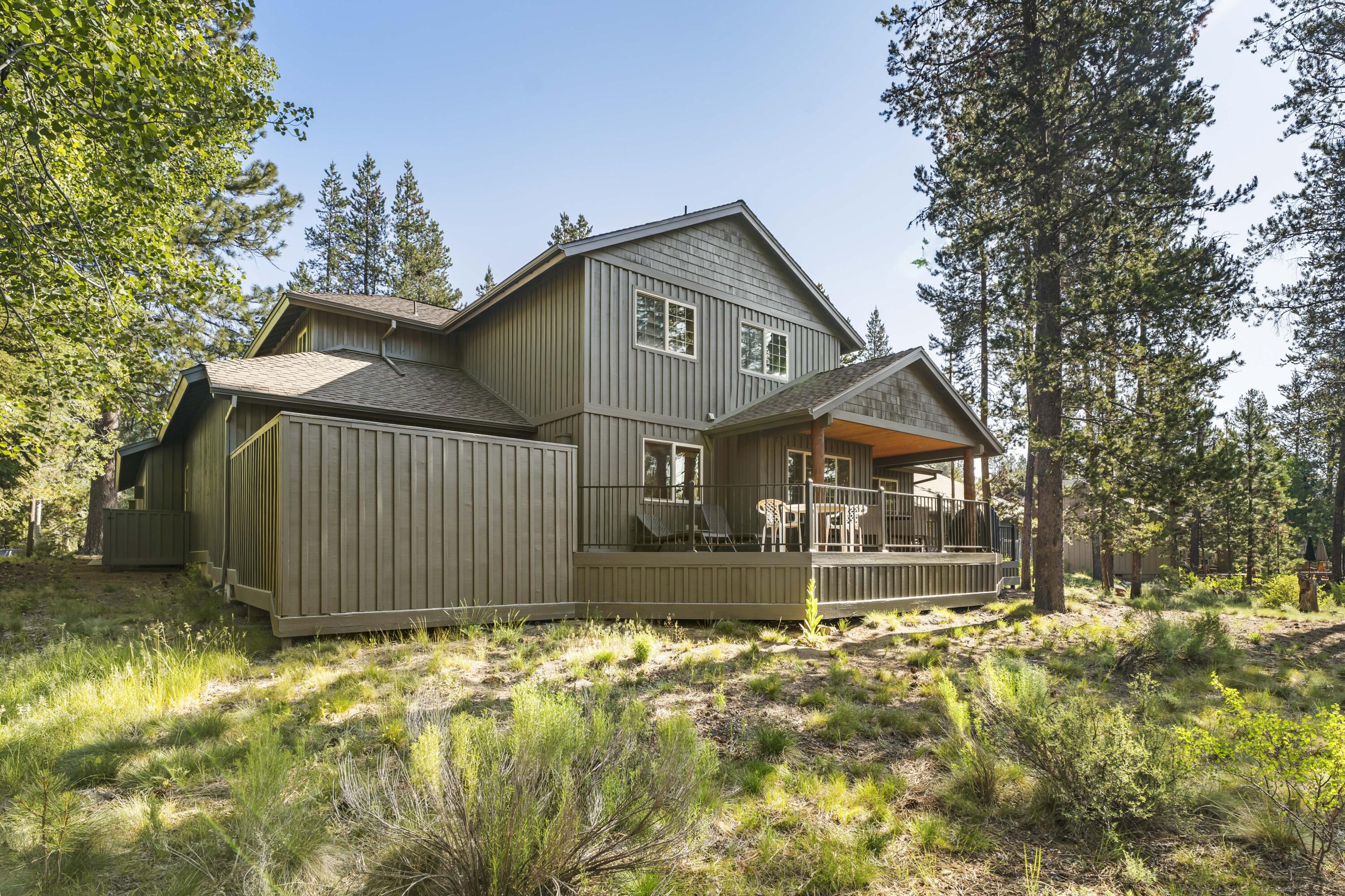 18189 Oregon Loop, Unit 5 Sunriver, OR 97707 - Photo 40 of 41 Exterior Back