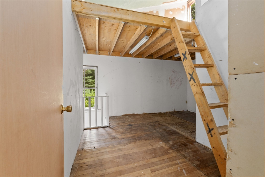 177 Topsfield Road Ipswich, MA 01938 - Photo 18 of 24