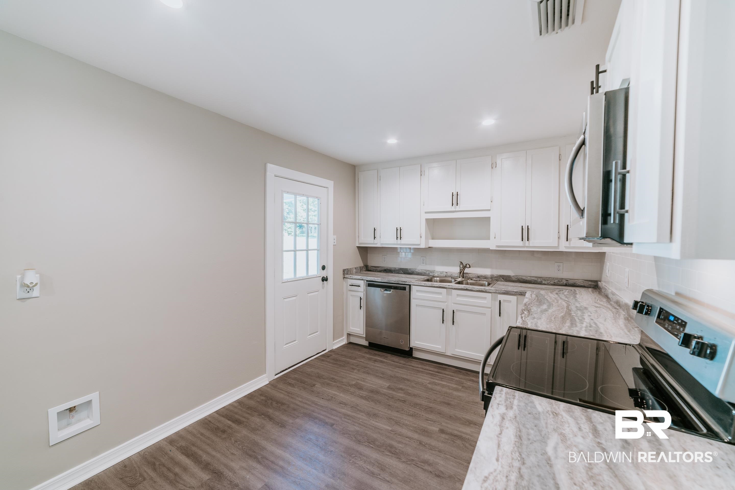 4924 Freeway Drive Mobile, AL 36619 - Photo 10 of 22