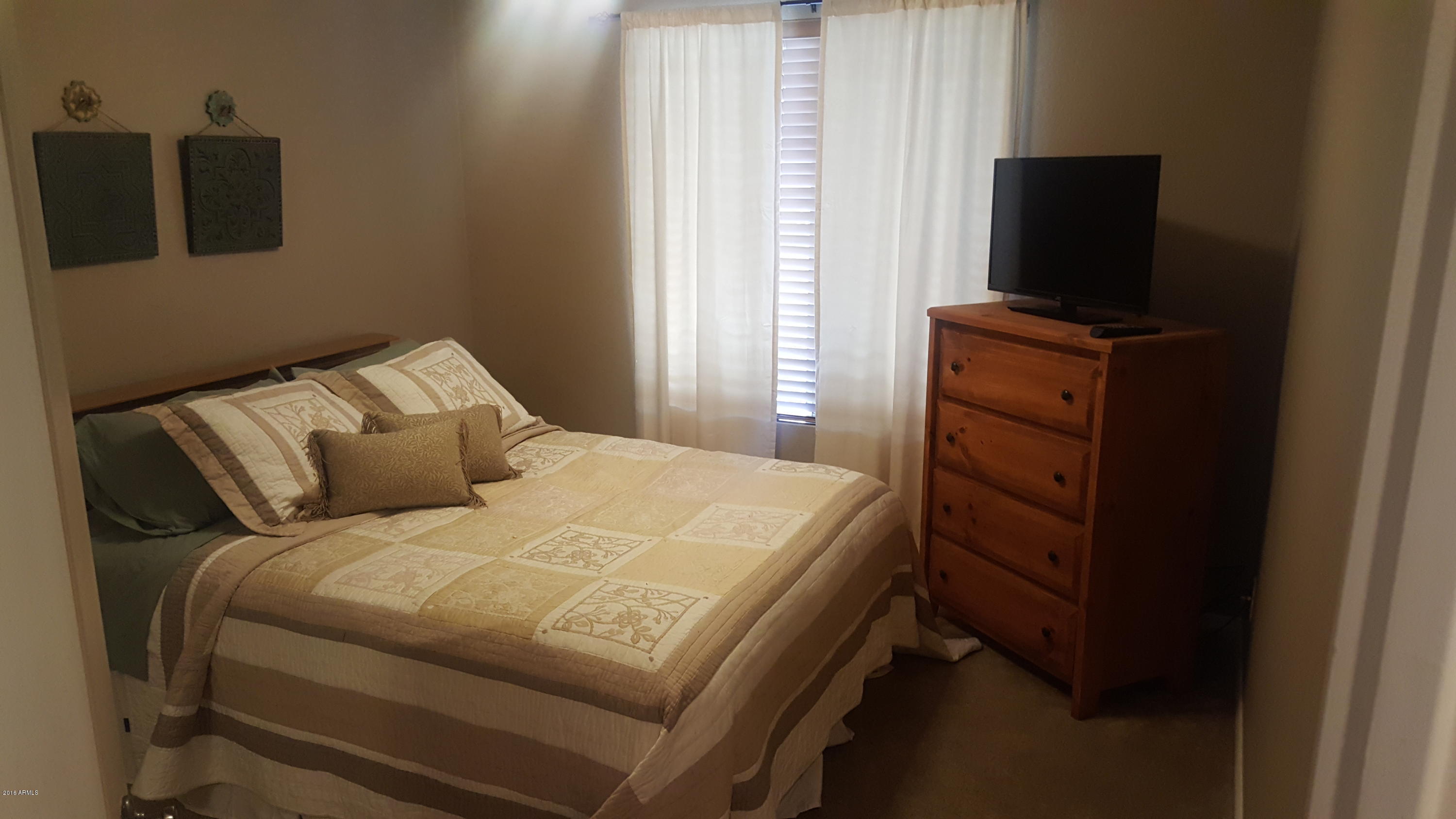 2129 West Carter Road Phoenix, AZ 85041 - Photo 12 of 20 20160603_120457