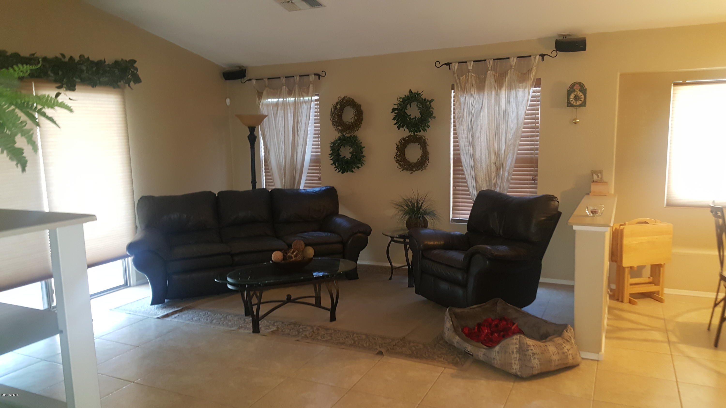 2129 West Carter Road Phoenix, AZ 85041 - Photo 4 of 20 20160603_121356