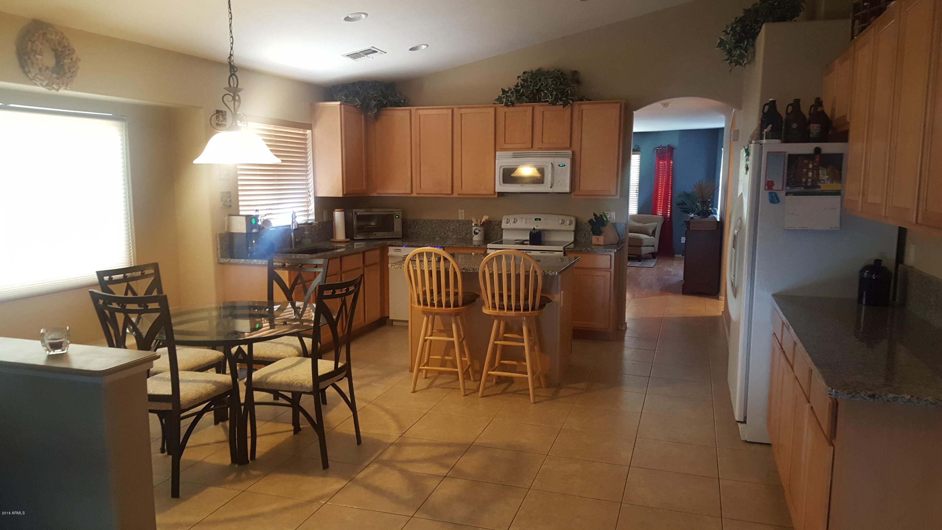 2129 West Carter Road Phoenix, AZ 85041 - Photo 5 of 20 20160603_120327