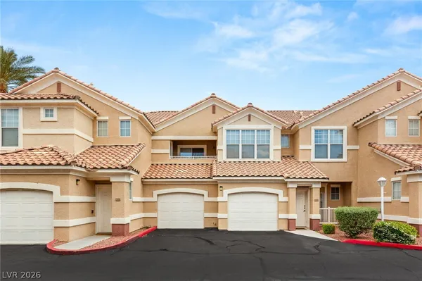 $279,900 | 5855 Valley Drive, Unit 1080, North Las Vegas, NV 89031