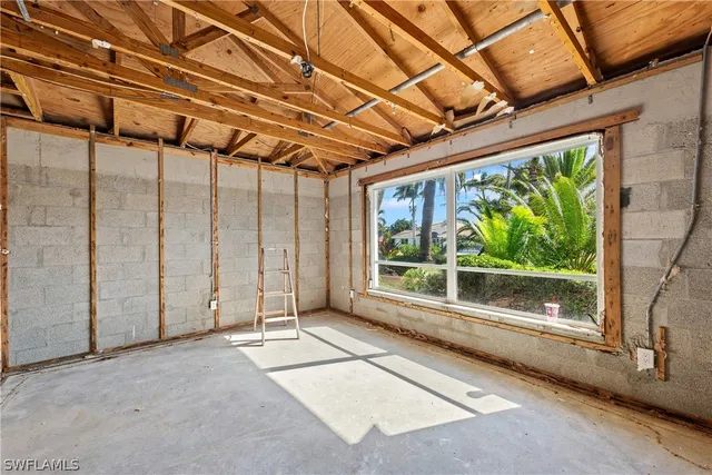 $749,000 | 16 Bayview Boulevard, Fort Myers Beach, FL 33931