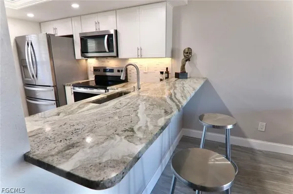 $1,700 | 1515 Southwest 47th Terrace, Unit 104, Cape Coral, FL 33914