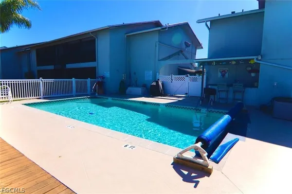 $1,700 | 1515 Southwest 47th Terrace, Unit 104, Cape Coral, FL 33914