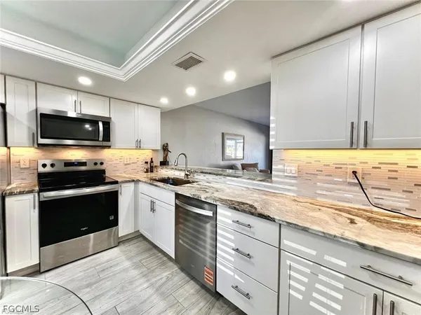 $1,700 | 1515 Southwest 47th Terrace, Unit 104, Cape Coral, FL 33914