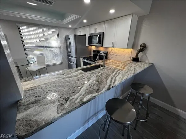 $1,700 | 1515 Southwest 47th Terrace, Unit 104, Cape Coral, FL 33914
