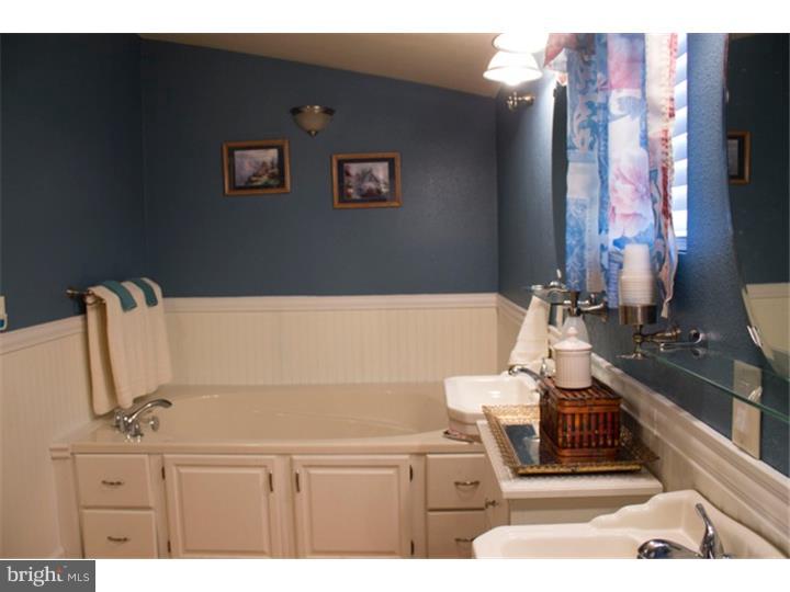 440 Ranee Loop Bear, DE 19701 - Photo 9 of 13 Master Bathroom