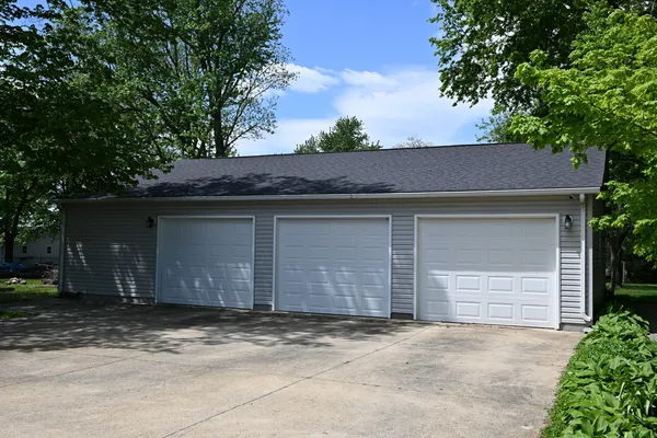 $129,900 | 406 Park Street, Kappa, IL 61738