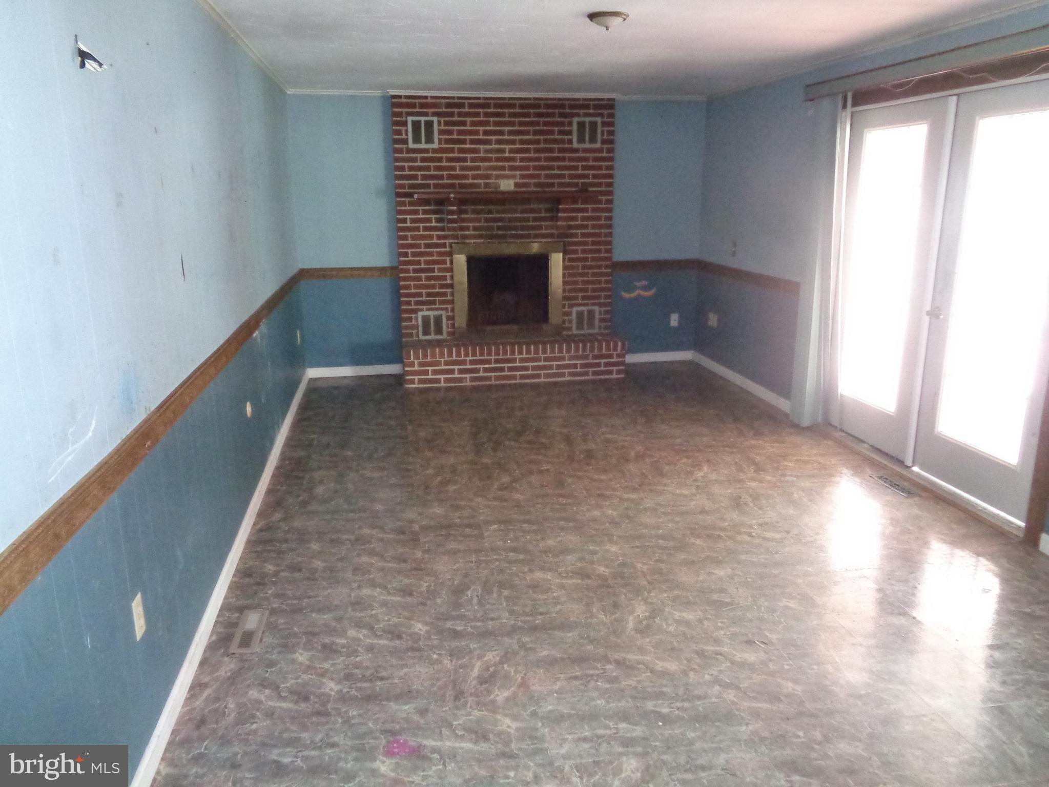 28 Carriage Road Palmyra, PA 17078 - Photo 5 of 18 Family Room