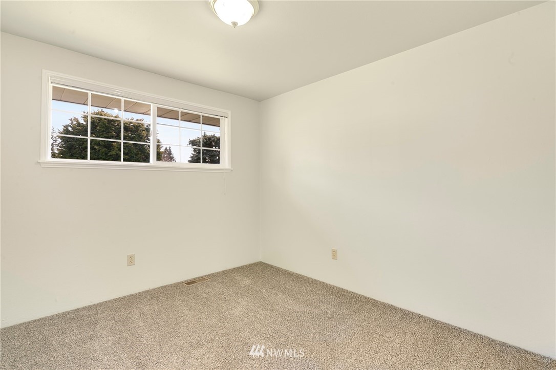 3322 Northeast 10th Place Renton, WA 98056 - Photo 12 of 21 a view of empty room