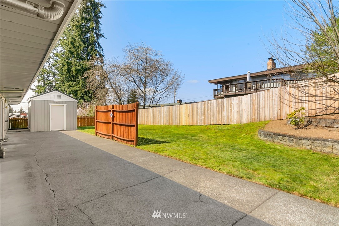 3322 Northeast 10th Place Renton, WA 98056 - Photo 19 of 21 front view of a house with a yard