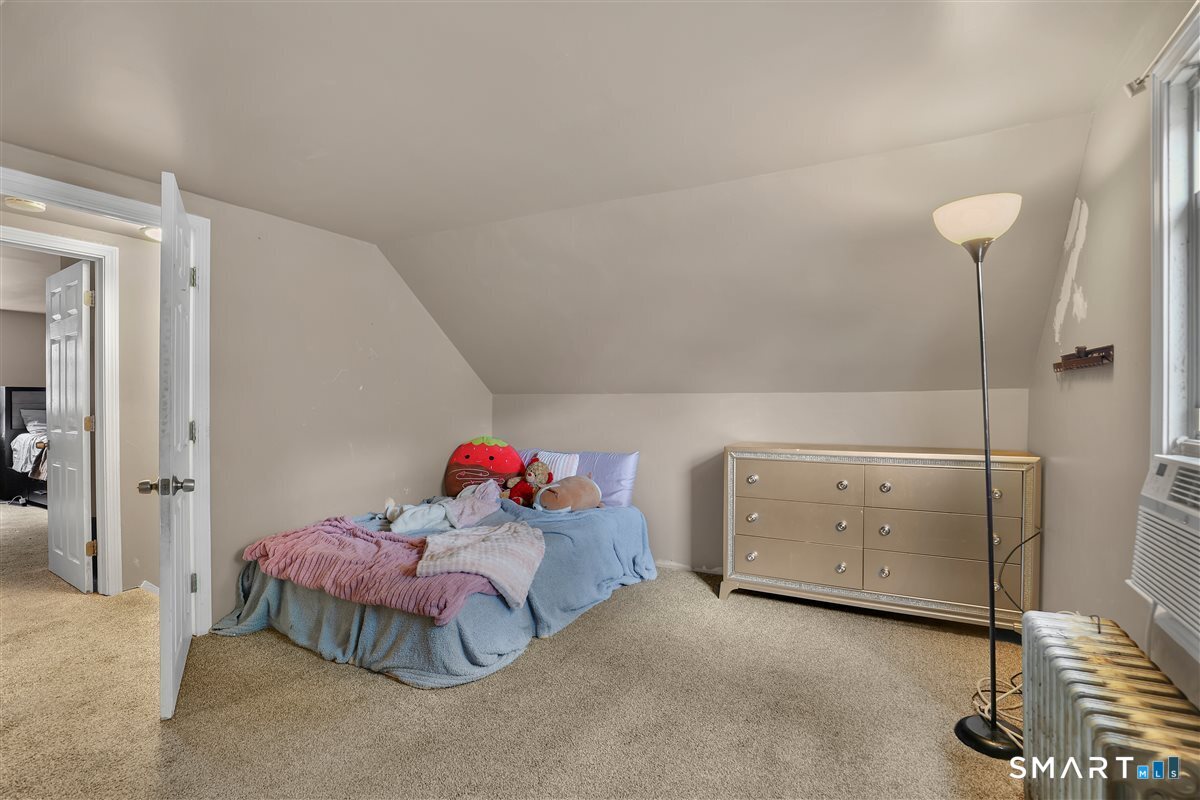 4 Robin Road Manchester, CT 06042 - Photo 18 of 24