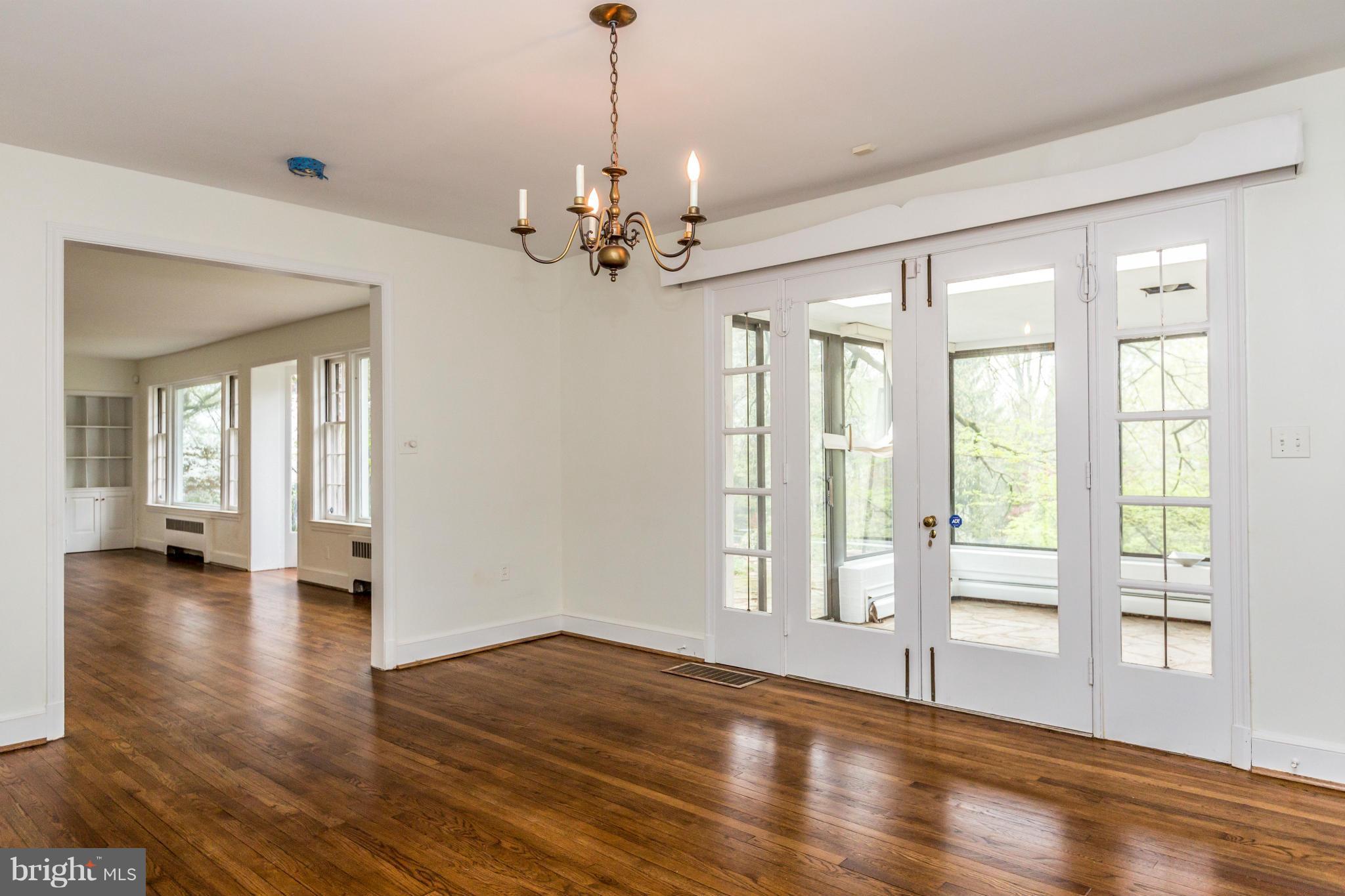 2019 Skyline Road Baltimore, MD 21204 - Photo 4 of 20 Dining Room