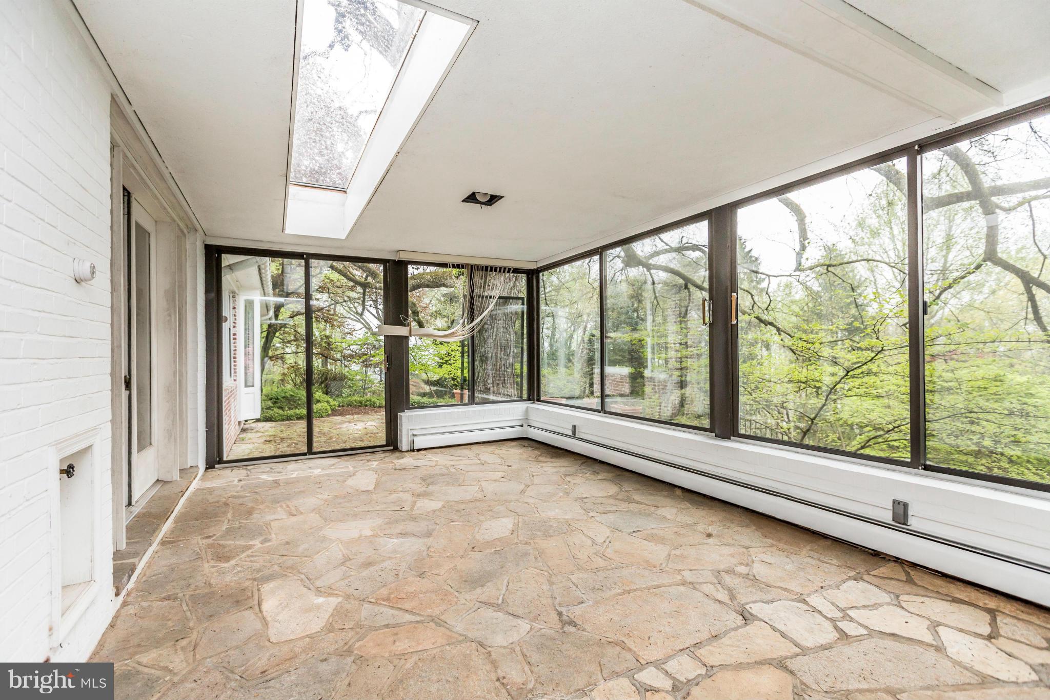 2019 Skyline Road Baltimore, MD 21204 - Photo 5 of 20 Sunroom