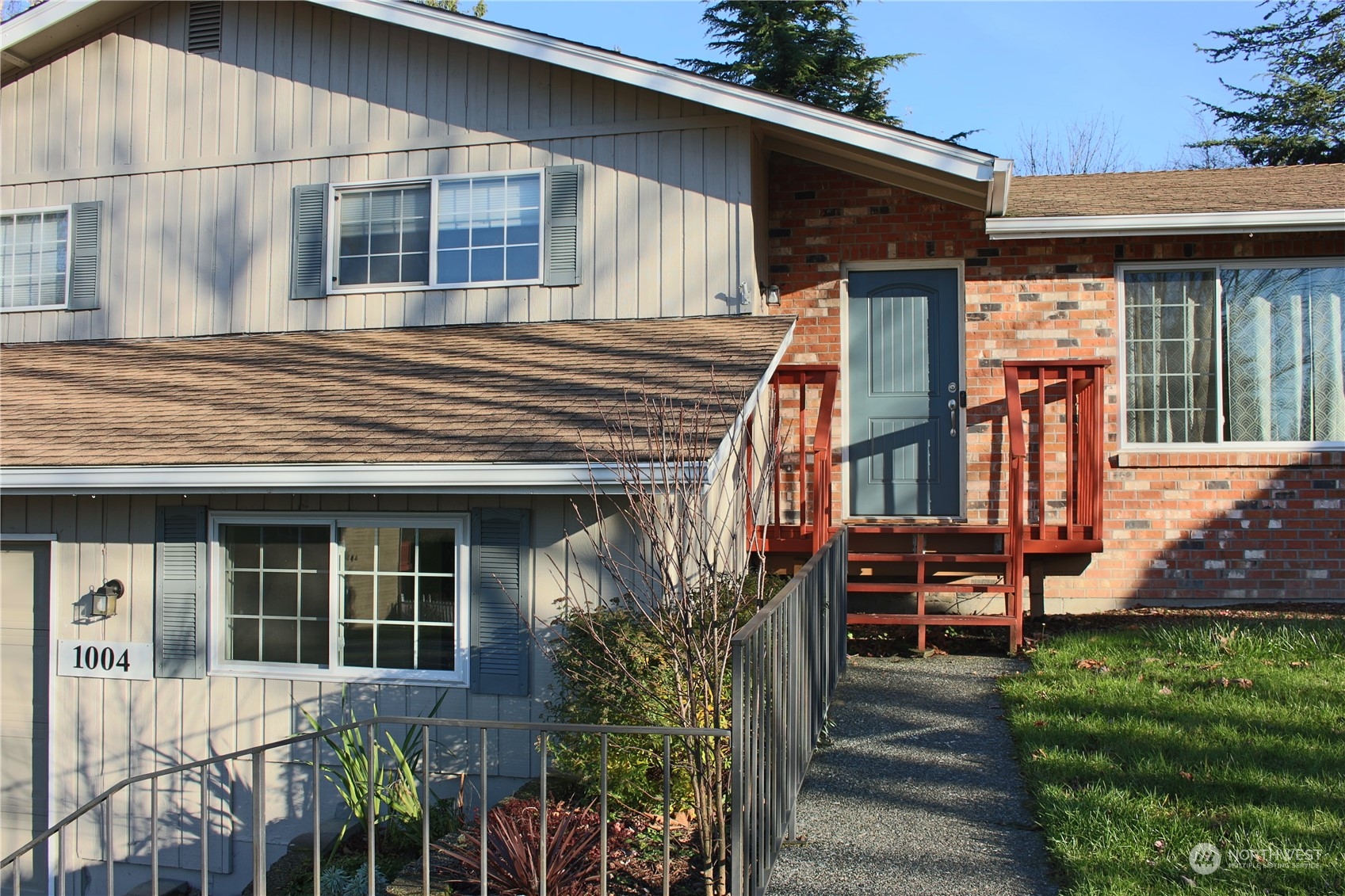 1004 North Waugh Road Mount Vernon, WA 98273 - Photo 3 of 40 Gallery Image 3