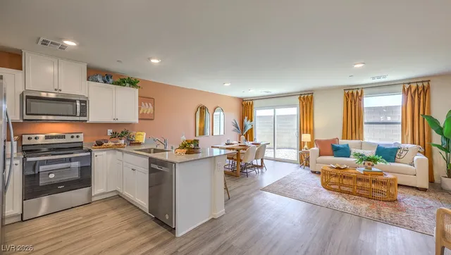 $308,115 | 2533 Carlotta Gdn Avenue, Unit 27, North Las Vegas, NV 89081