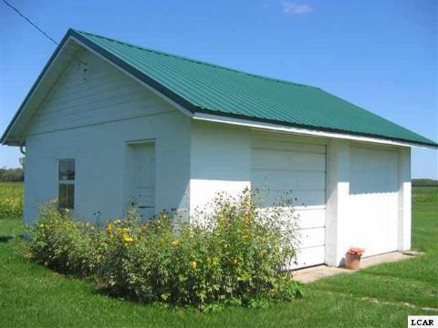 5608 East Ridgeville Road Blissfield, MI 49228 - Photo 2 of 12 20100185-1.JPG